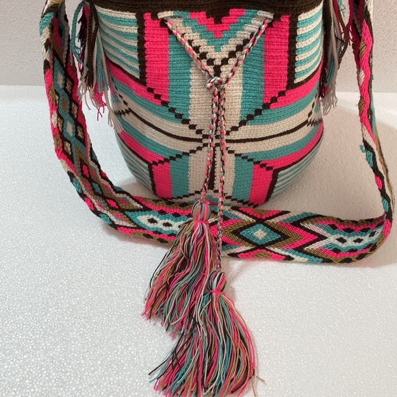 Colombian Wayuu mochila - Picture 2 of 3